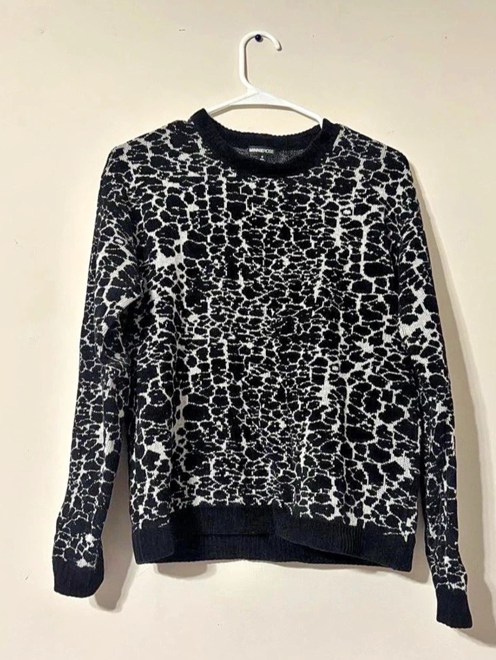 Minnie Rose Animal Print Crewneck Sweater in Black & White Size Small